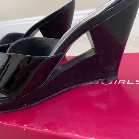 BCBG patent leather heels open block sz 8 M - Picture 2 of 7